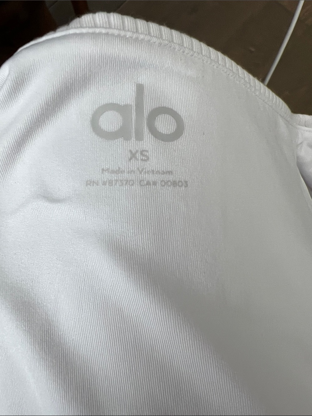 ALO Yoga Blissful Henley Bra Top - Picture 4 of 4